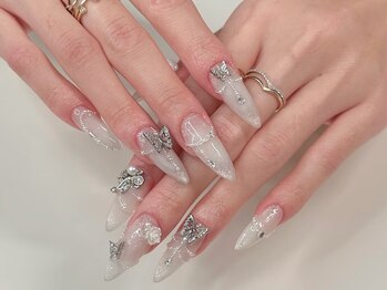 ブラソンネイル(Blossom nail)/ミルキーホワイトネイル