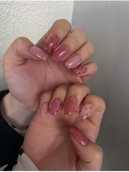 ロミー(Rommy)/ピンクドットネイル