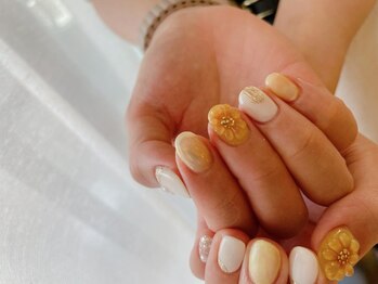 キキネイル 二子玉川(kikinail)/ひまわりネイル/夏ネイル