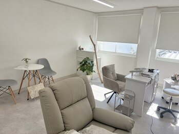 シード(l SEED.)の写真/《完全個室のプライベートサロン》ご予約時間はあなただけの時間＊周りを気にせずネイルが楽しめる◎