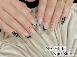 ベージュ系上品ネイル