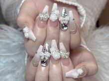 Eli Nails 新宿【エリネイルズ】《長さだし専門店/つけ放題/持ち込み/スカルプ》/グラデーション、バラネイル