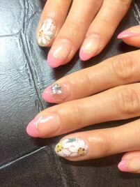 大人シンプルフラワーネイル