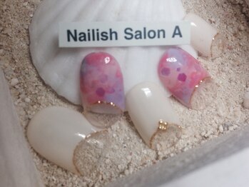 ネイリッシュサロン エー(Nailish Salon A)/シンプルフレンチ+アート4本付