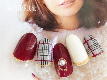 アグニークリッシェ(Agunik Riche)/【グレンチェック柄ネイル】