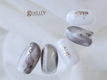 グラティフィー(gratify)/寒色ニュアンスネイル