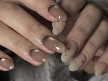 マノン 北堀江(Manon)の写真/大満足のモチの良さで、忙しい日常でも美しさをキープ★お仕事などで派手なネイルがNGな方にもオススメ◎