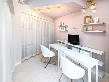 トリート アイラッシュアンドネイルサロン(treat eyelash&nail salon)