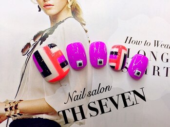 ネイルサロン ティーエイチセブン(Nail Salon TH SEVEN)/プッチ柄×フットネイル