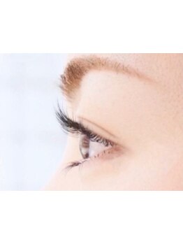 ナチュラル上品な目元にしたい