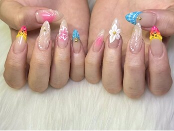 エム ネイルサロン(M Nail Salon)の写真/【初回オフ無料☆人気の持ち込みデザイン15950円】予約枠が埋まりやすいためお早めに!美フォルム×高強度◎