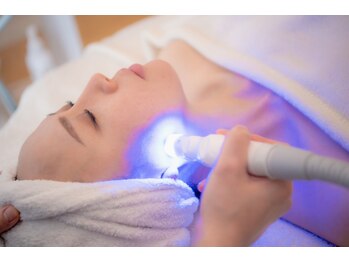 アンソレイエ(ENSOLEILLE)/フェイシャル◇ラジオ波