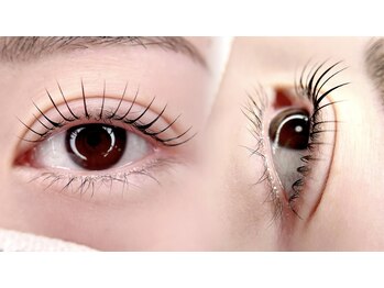 リルフィーユ(Rire Feuille)/品のあるまつ毛パーマ