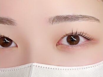 クウネル(Qoonel)/まつげパーマ（毛質改善）+眉毛