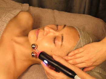 アイバランス(i-BALANCE)の写真/お肌のトラブルケア☆お悩みに合わせトラブルの根源からケア！ハーブピーリングで健やかツルツル美肌に◎