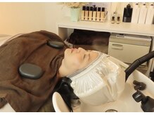 玄武岩とスチームでポカポカ、スチームでトリートメント浸透力◎