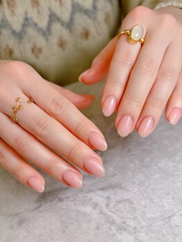 ユー(you.)の写真/【大人ナチュラルネイル/クリアネイル対応可】シンプルこそ際立つ技術、美フォルムで上品な指先に!駐車場有