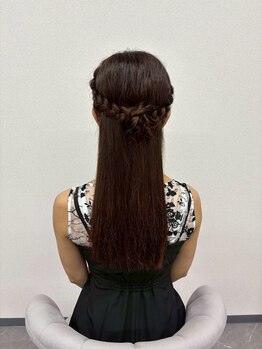 ミカヅキ 赤坂/ハーフアップストレート!