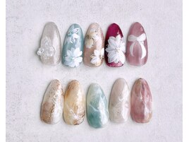 夏はお花のアートも人気♪
