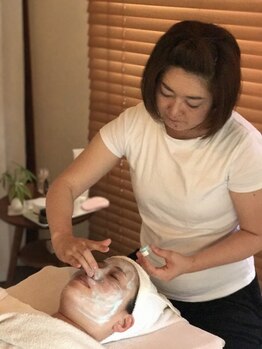 ネフェルティティ 緑地公園店(Nefertity)/◆フェイシャル