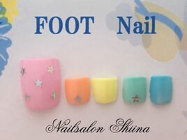 フットネイル9000円