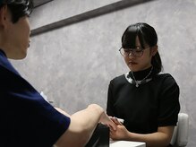眉毛男子 新宿店