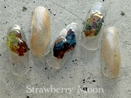 個性派ぷっくりネイル　￥7980