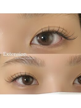 マーリエ(malie)の写真/極柔フラットラッシュ使用のまつ毛エクステで品よく目力アップ♪自まつ毛への負担が少なく、軽い付け心地◎