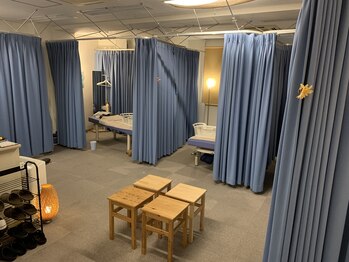 みんなのてもみ 秋葉原昭和通り店/【内観】