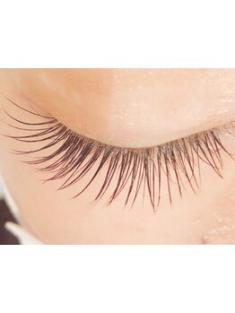 特別な日に合う華やかな目元にしたい