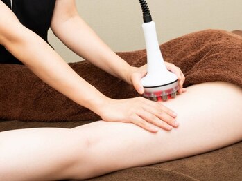 ブルーミングビューティー(Blooming beauty)の写真/“これが自分の脚？”と思わず見惚れるラインへ♪ハイパーナイフ×漢方アロマ×リンパで徹底ケア！