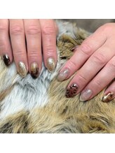 ネイル アトレ バイ アンシャンテ(NAIL atre by Enchante)/