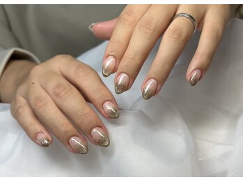 ティナ ネイルスタジオ(Tina Nail Studio)/ワンカラー&まくネットグラデー