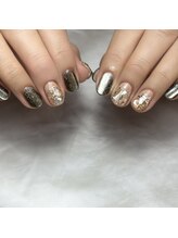 ミネット(Minette)/キラキラネイル