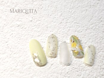 春/チューリップ/バターイエロー