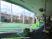 中台ゴルフセンターの雰囲気（アウトドア打席１，２階合計２０打席　）