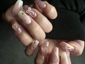 ロミーネイル(ROMY nail)の写真/【当店人気NO1デザインアートコース】季節に合わせたデザインが豊富で納得の仕上がりに!!高技術でモチも◎