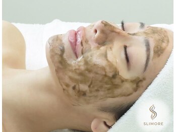 スリモア(SLIMORE)の写真/【品質にこだわった業界最高峰のハーブピーリング】毛穴、ニキビ、くすみ、肌質などの悩みをまとめて解決☆