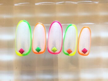 ネイルサロン あかねいろ/夏　ニュアンス　蛍光カラー