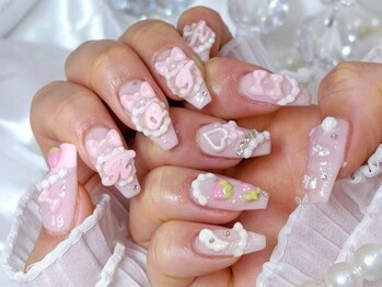 リボンホイップイニシャルネイル