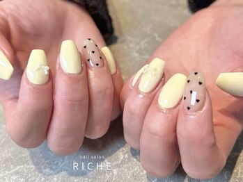 バターイエローネイル
