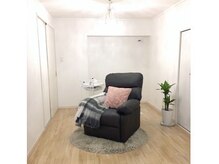 ラッシュバー カノア 緑地公園店(Lash-bar KANOA)の雰囲気(リクライニングチェアでゆっくりお休みいただけます♪)