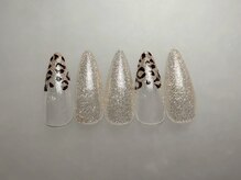 グロッシー ネイル 爪屋(Glossy nail)/施術者　ネイリストYOU