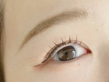 ブロンズアイ(BRONZE EYE)/韓国風束感まつ毛パーマ