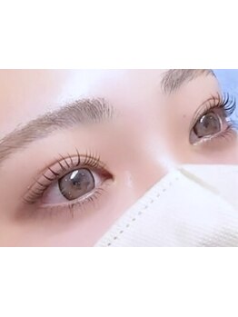 ナチュラル上品な目元にしたい