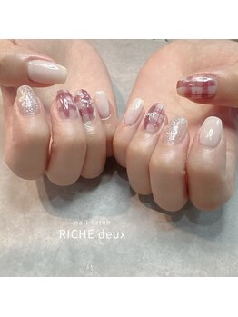リッシュ ドゥ(RICHE deux)/手描きチェックネイル