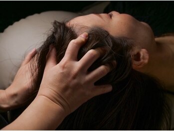 エイチ 淀屋橋店(H)/眼精疲労和らぐドライヘッドスパ