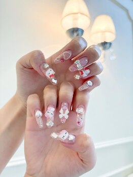 大人気のキャラクターネイル