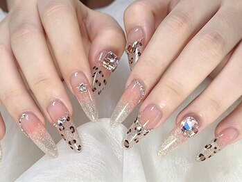 ナナネイル(Nana Nail)/上品ラメ×レオパードネイル♪
