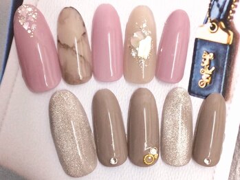 ネイルサロン リリオ(Nail Salon Ririo)の写真/【仙台駅徒歩2分☆】オフ無料!!Artいっぱいのイベントネイルも、オフ無料なら値段を気にせずに楽しめる☆
